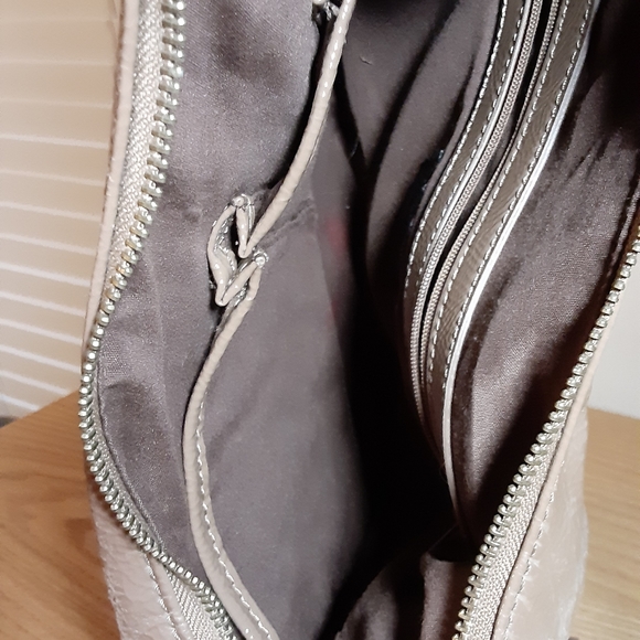 Naturalizer Shiny Faux Patent Leather Light Tan Taupe Handbag Purse - Picture 7 of 16